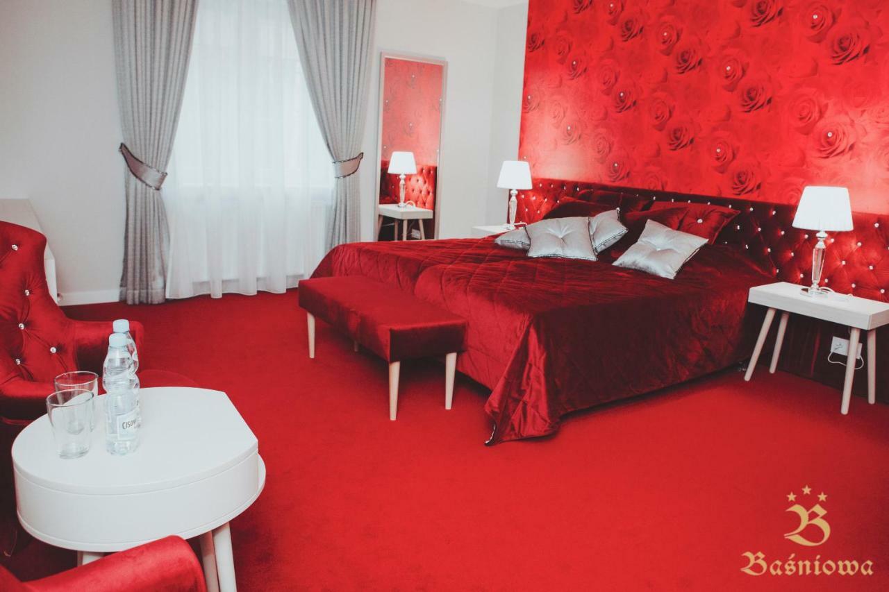 Basniowa Hotel วิสช์คูฟ ภายนอก รูปภาพ